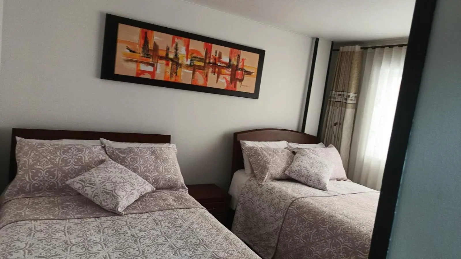 Apartahotel Modelia Con Parqueadero Bogotá Nyaraló